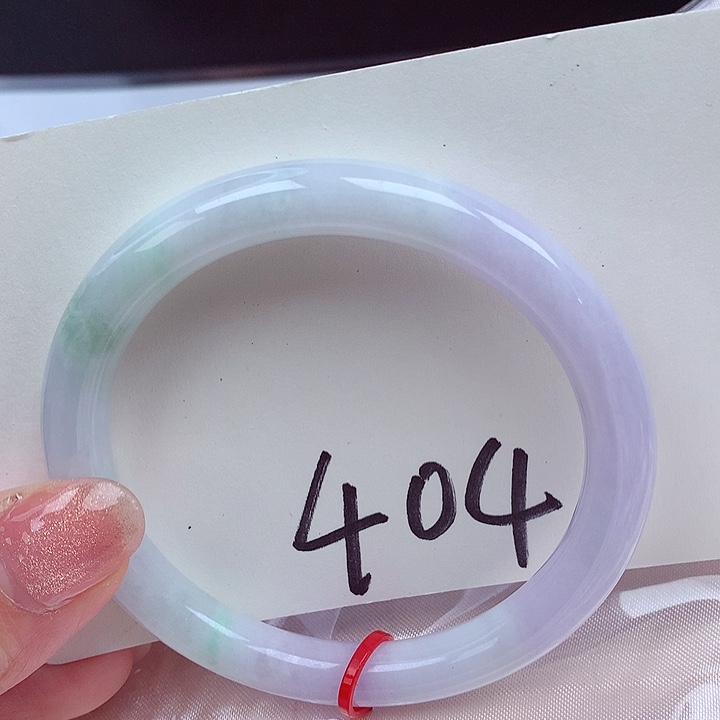 翡翠手镯未镶嵌翡翠