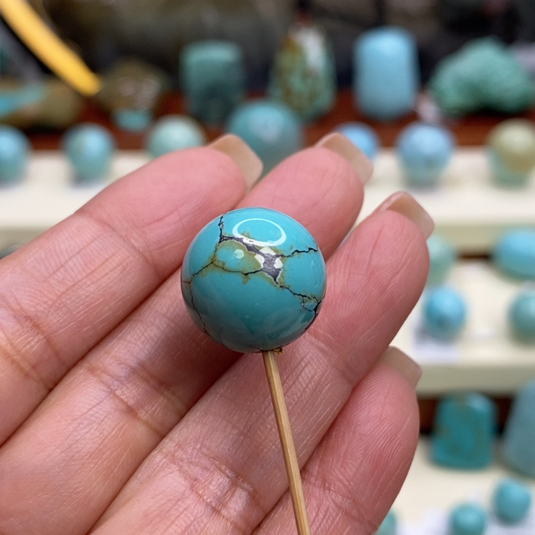 绿松石未镶嵌珠宝奇石14.8