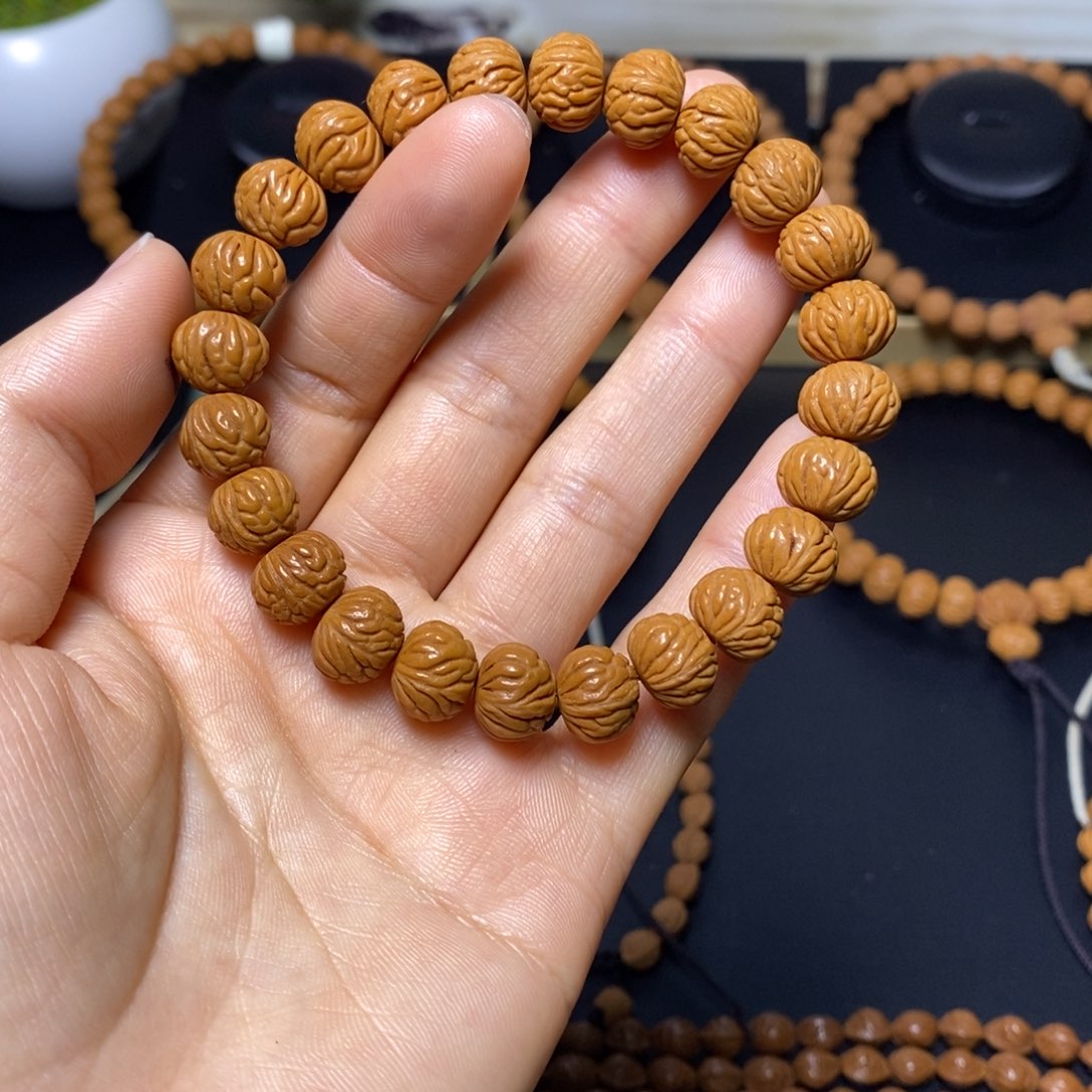 萤***心手串桃核秦岭文玩桃核手串