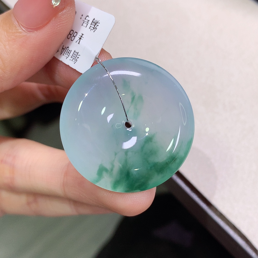 翡翠未镶嵌颈饰30.1-6.4