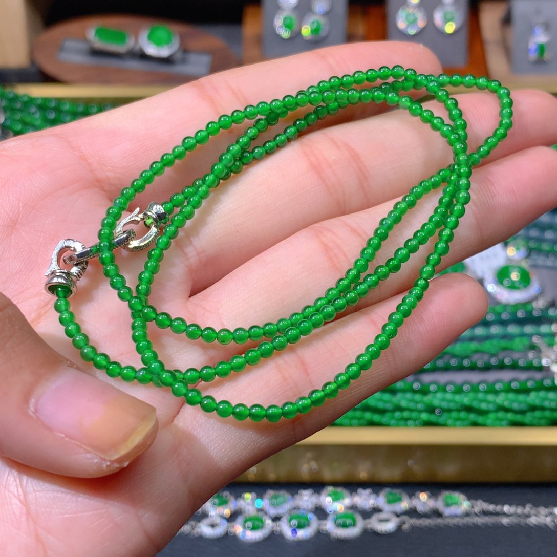 翡翠手链未镶嵌天然翡翠