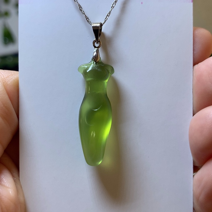 岫玉颈饰银S925镶嵌吊坠