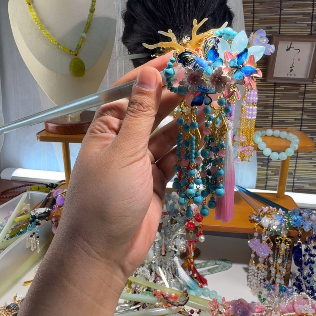 梦***雪蛇纹石玉合金发饰