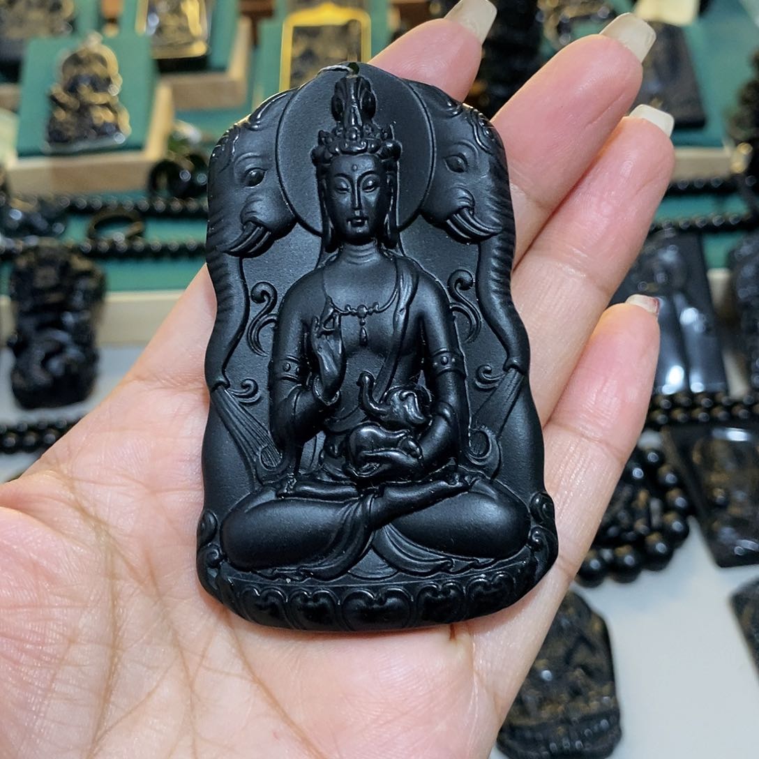 蛇纹石玉颈饰未镶嵌大**紫