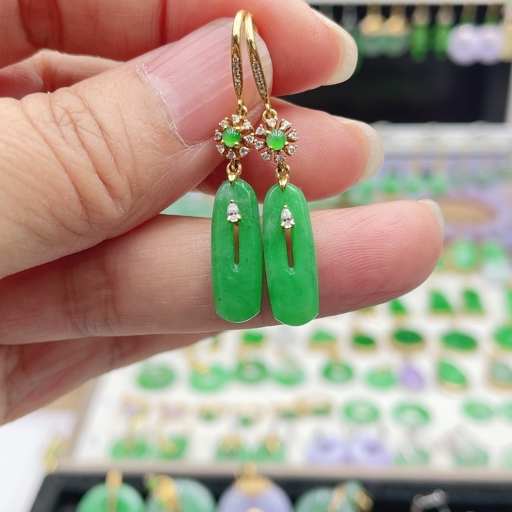 翡翠18K金镶嵌耳饰