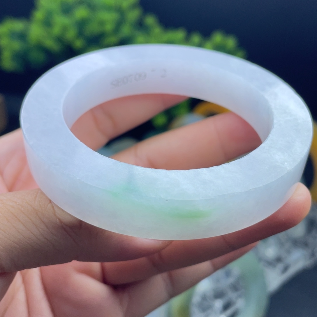 未镶嵌不退不换定制翡翠
