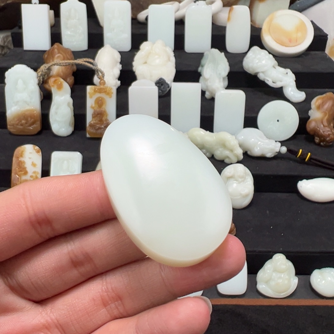 和田玉颈饰未镶嵌?***哲