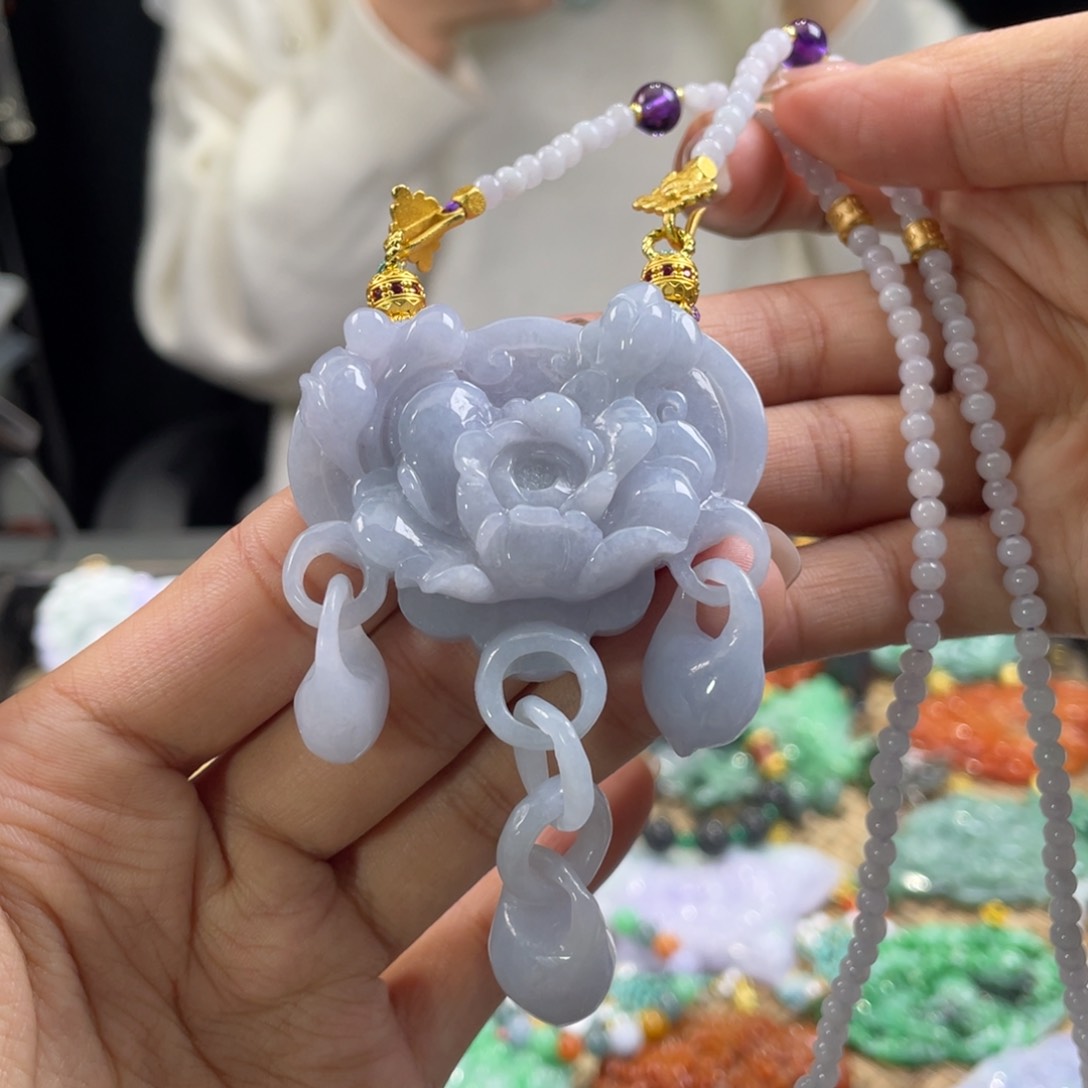 翡翠颈饰未镶嵌代编织