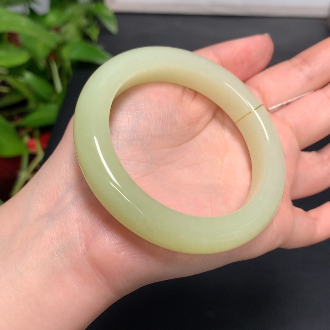 和田玉手镯未镶嵌57