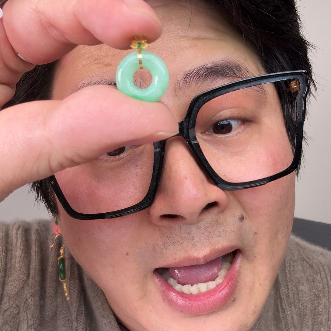 翡翠18K金镶嵌颈饰一件