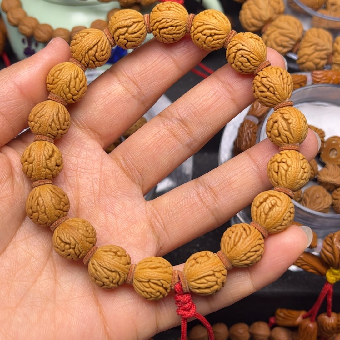 二***子桃核吊坠龙纹桃核