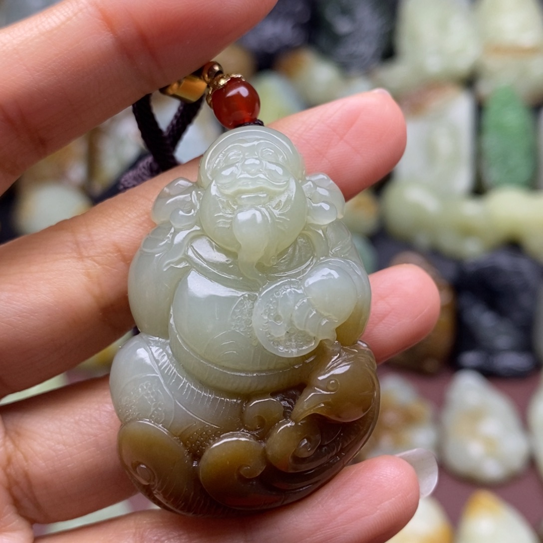 和田玉（糖玉）未镶嵌颈饰