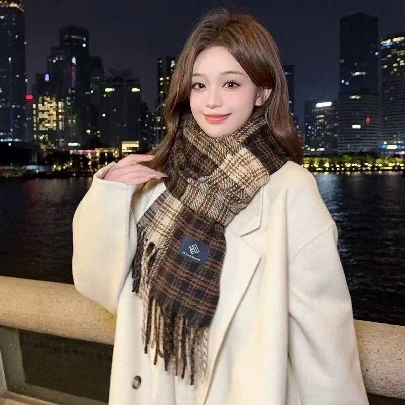 披肩网红围巾保暖百搭厚款女复古格子成人韩版千鸟格围巾
