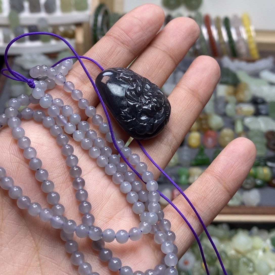 和田玉颈饰未镶嵌墨***c