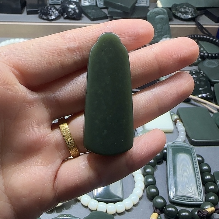 和田玉（青玉）未镶嵌颈饰