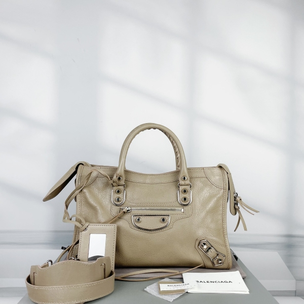 妃鱼/巴黎世家/95新/包包/市场价14200/250112RN0011