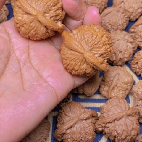 【闪购商品】文玩核桃吊坠白狮子47