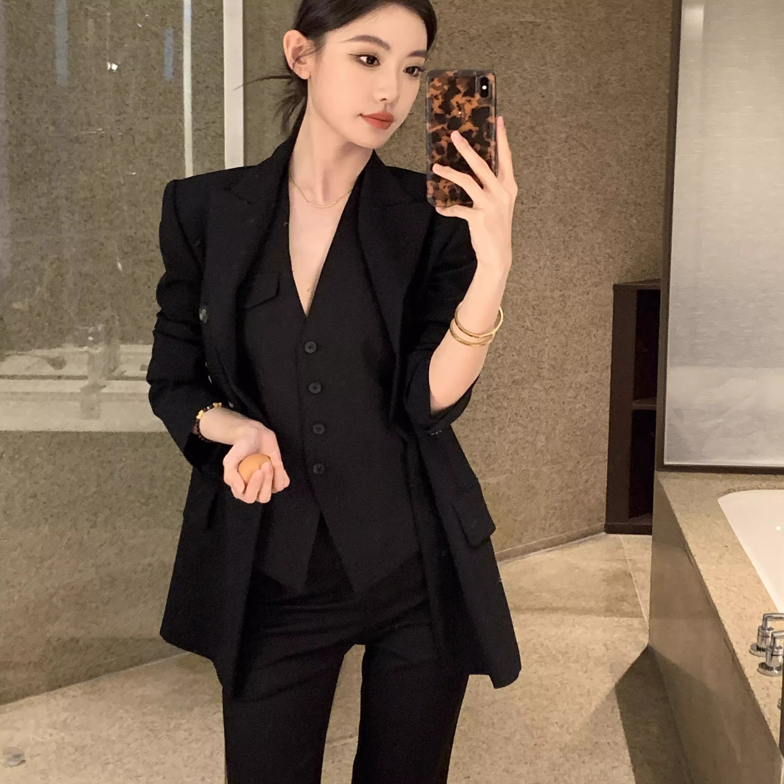 黑色西装套装2025新款春秋高级感气质职业正装高端西服马甲三件套