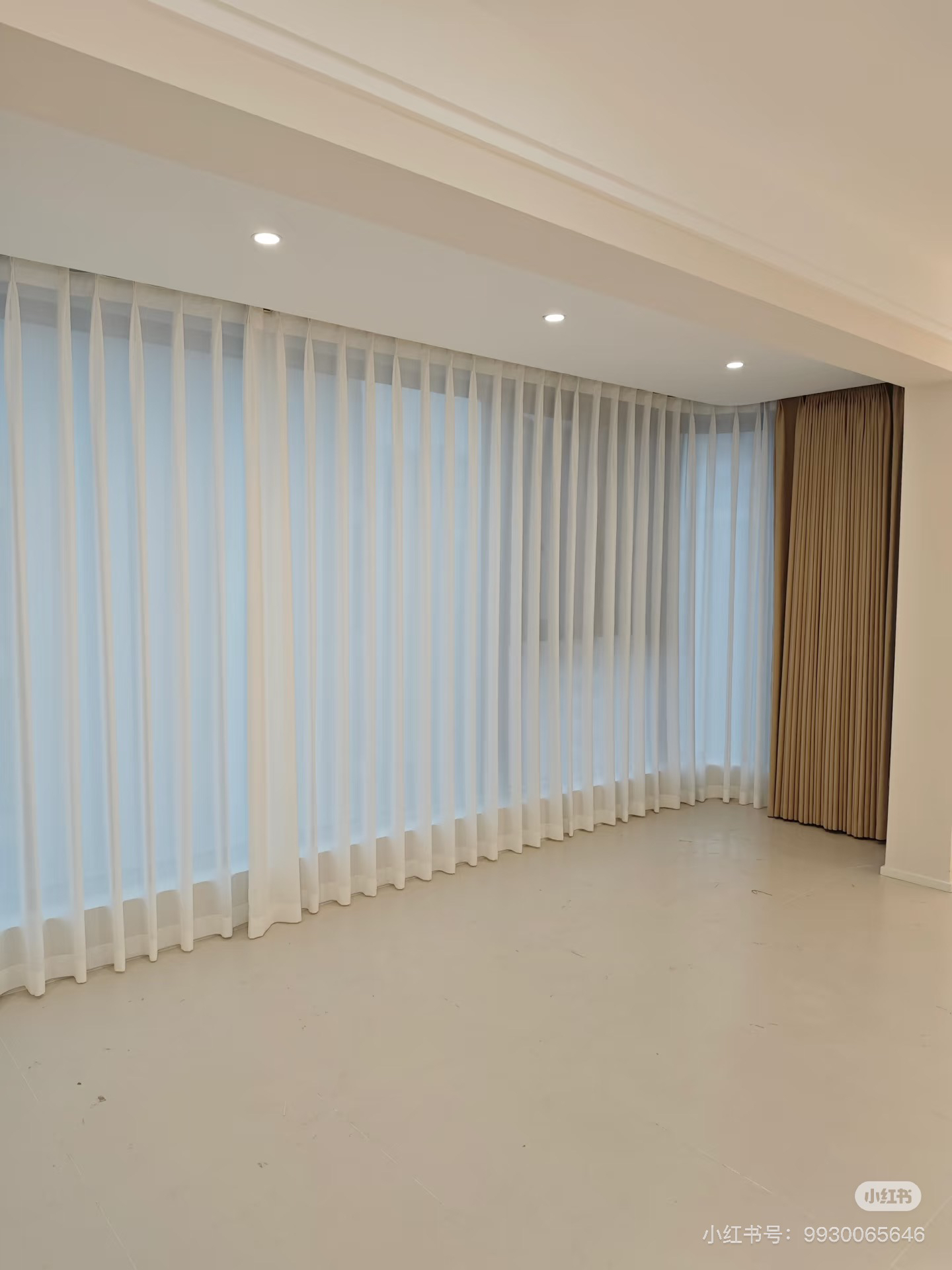 可以搭配任何窗帘的白色窗纱