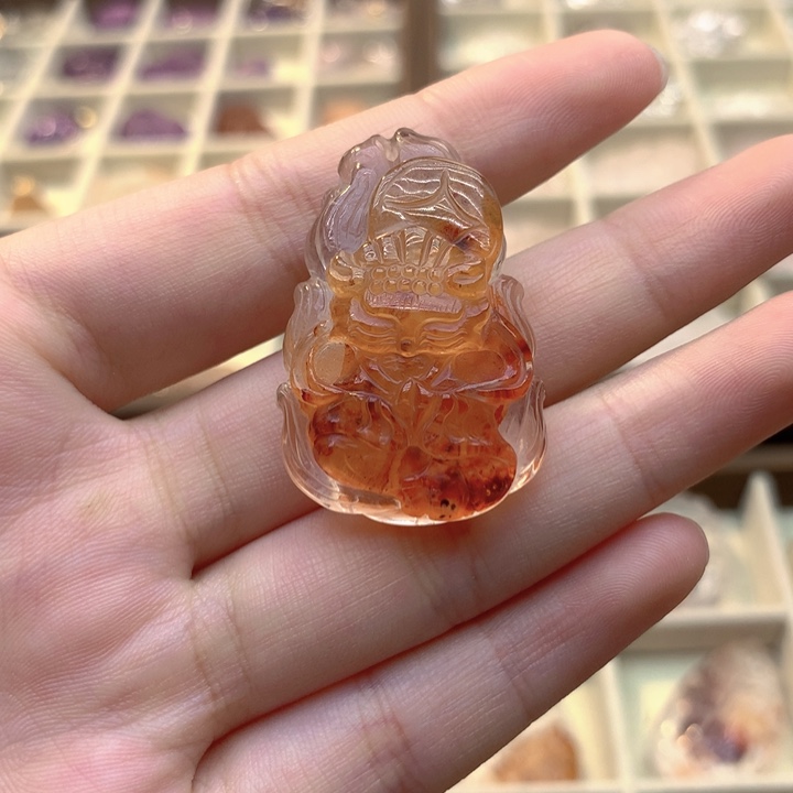 未镶嵌吊坠(赠链)水晶