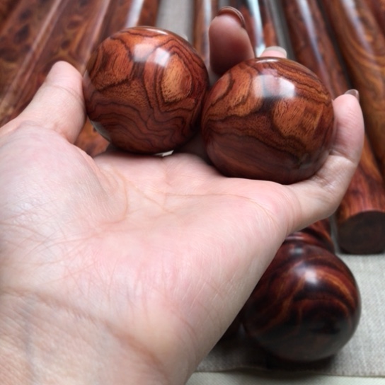 爱***友海南黄花梨手球4.5尺寸