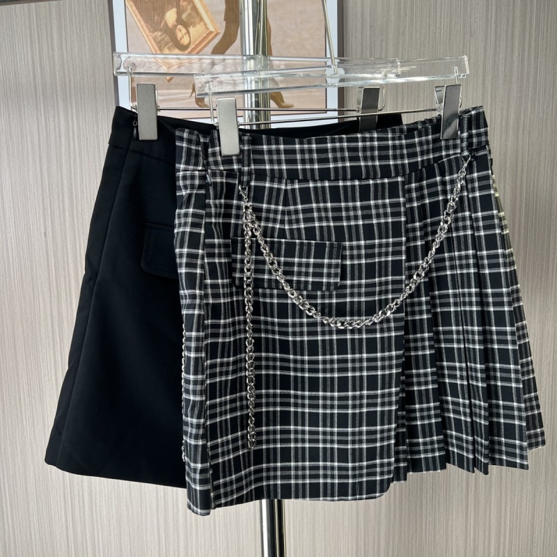 5591品牌钱柜精品女装时尚设计款格子百褶短裙