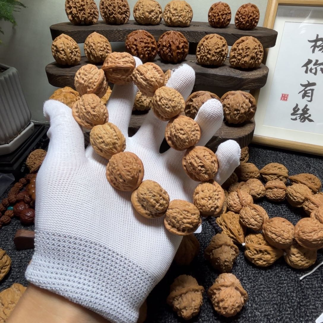 文玩核桃把件25野生燕山明珠