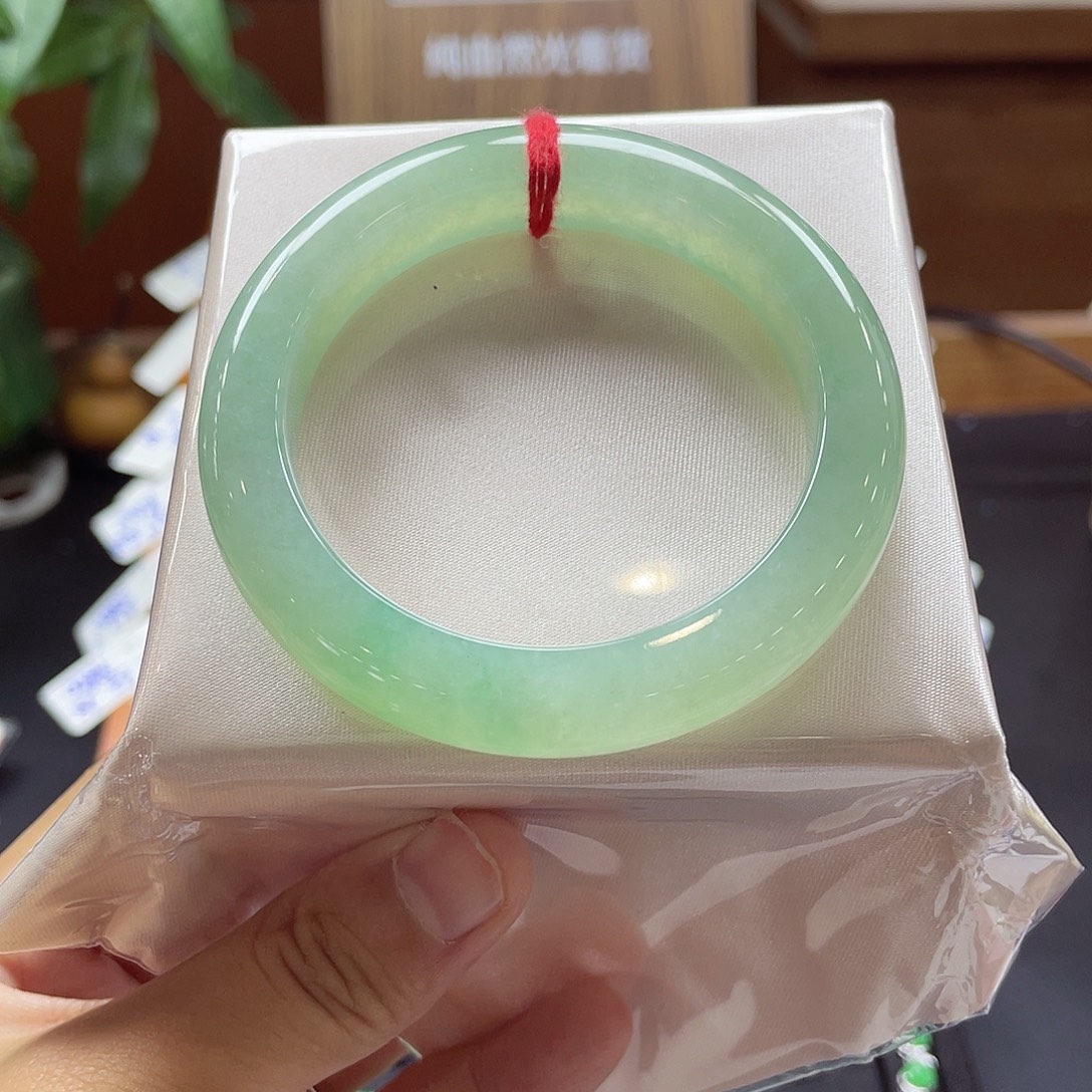 未镶嵌手镯翡翠140 号链接