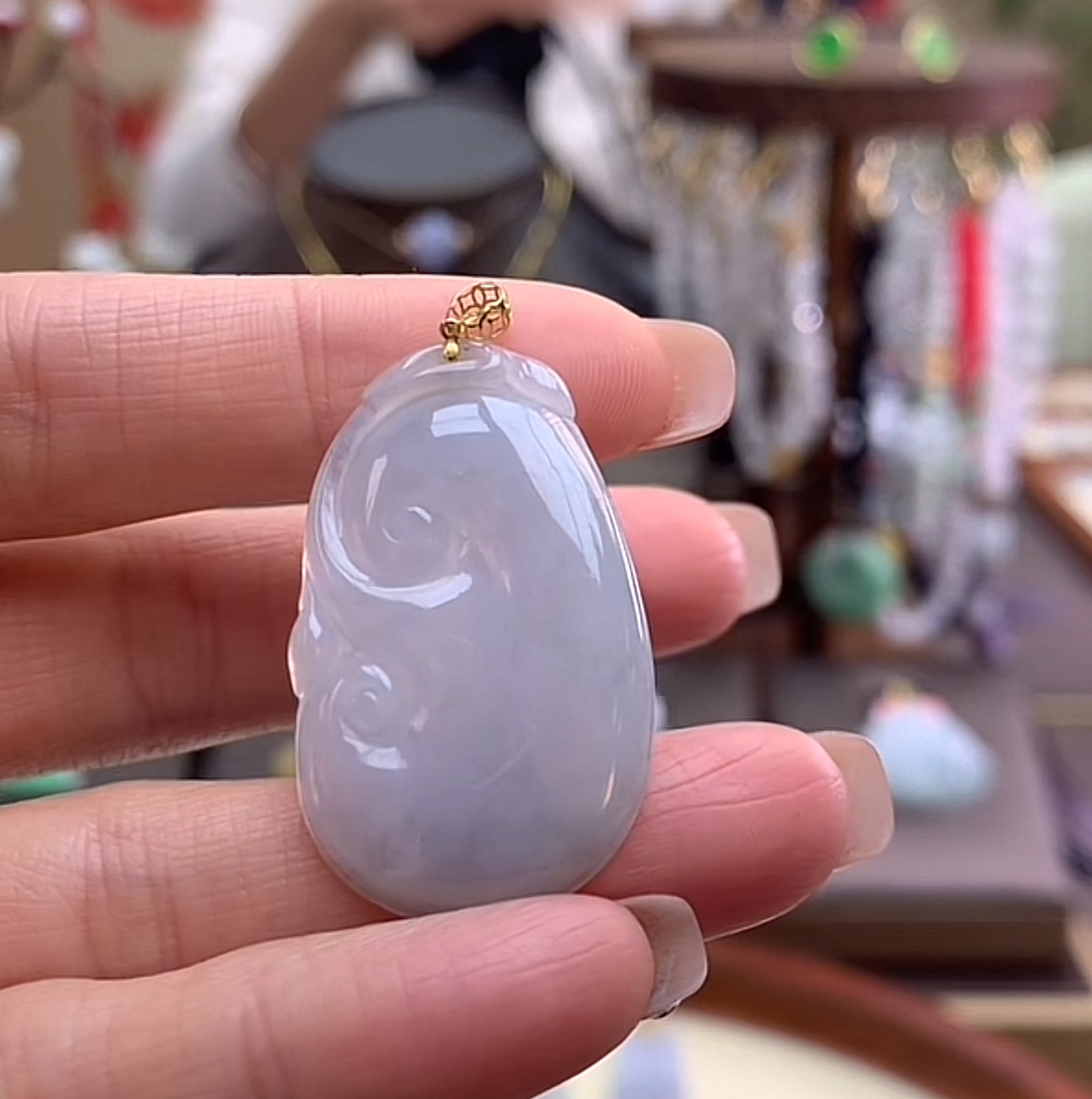 天然a货翡翠吊坠
