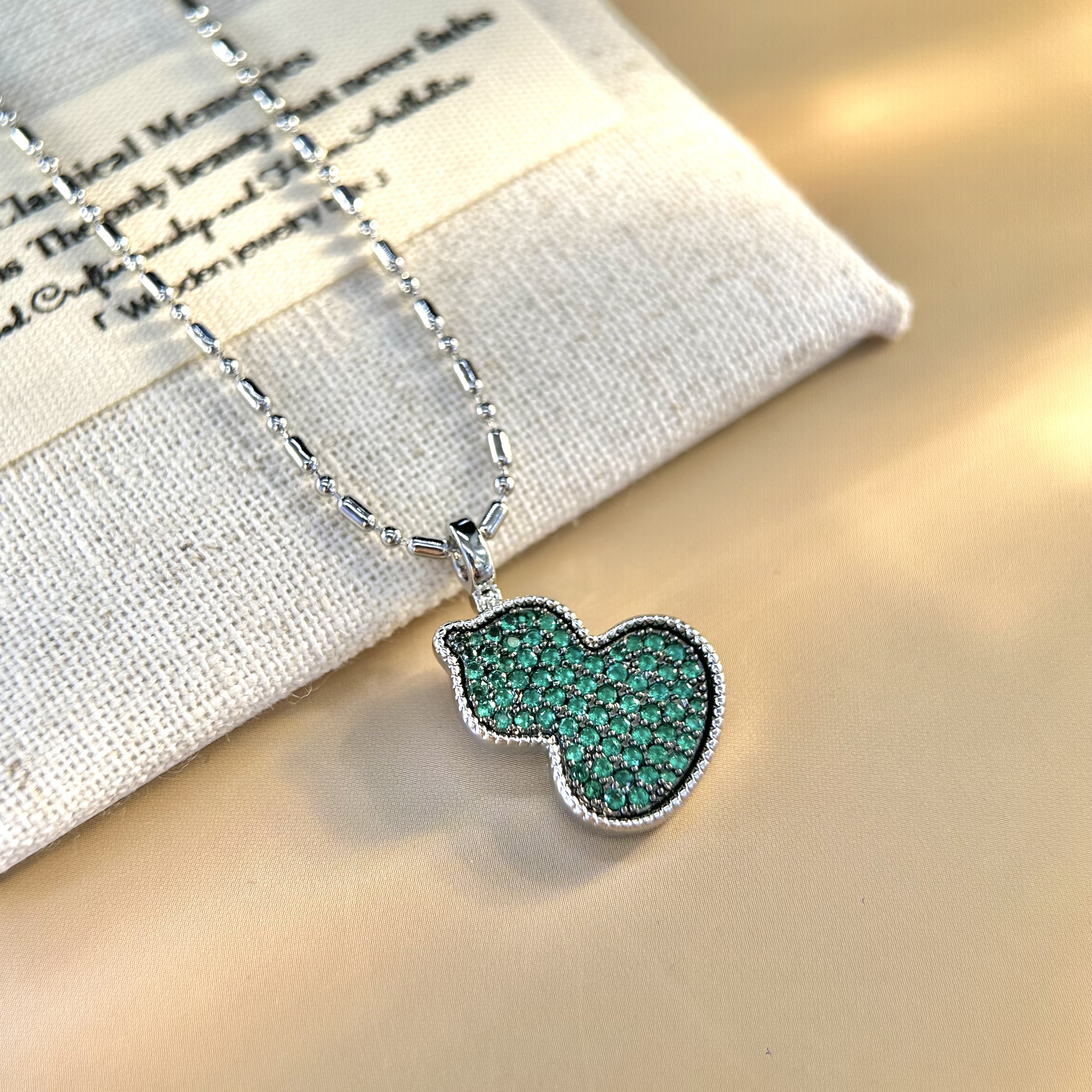  0342 设计师款绿色葫芦项链