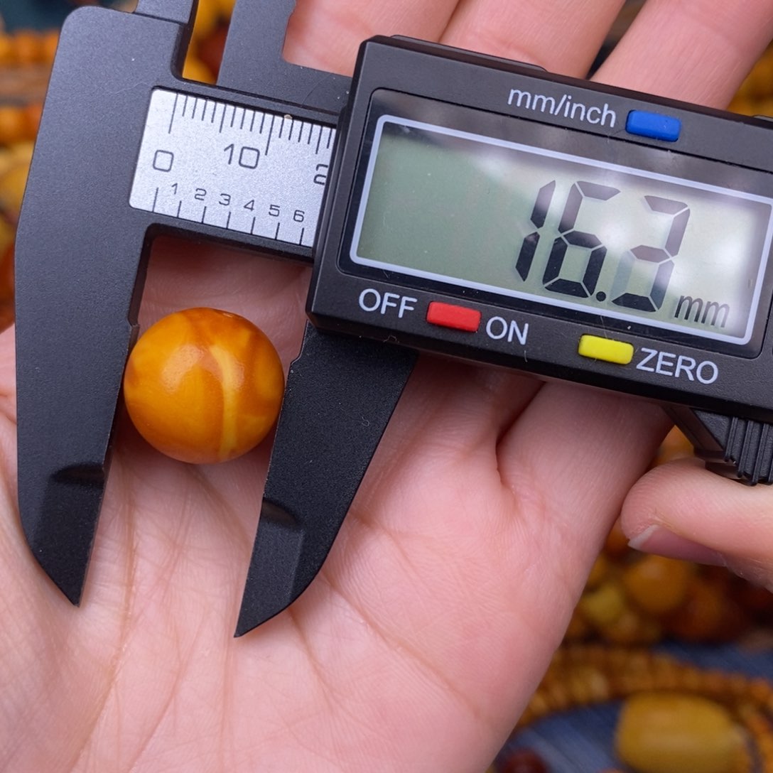 蜜蜡裸石未镶嵌蜜蜡