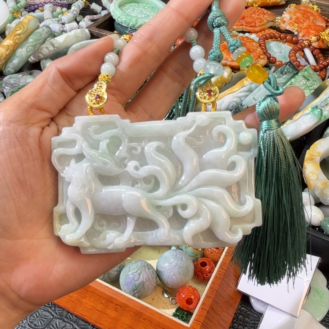 翡翠颈饰未镶嵌待编款