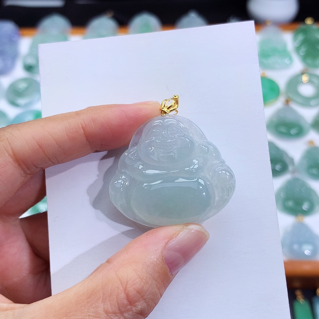 翡翠18K金镶嵌颈饰翡翠吊坠