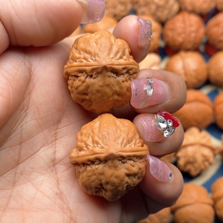 文玩核桃把件手捻