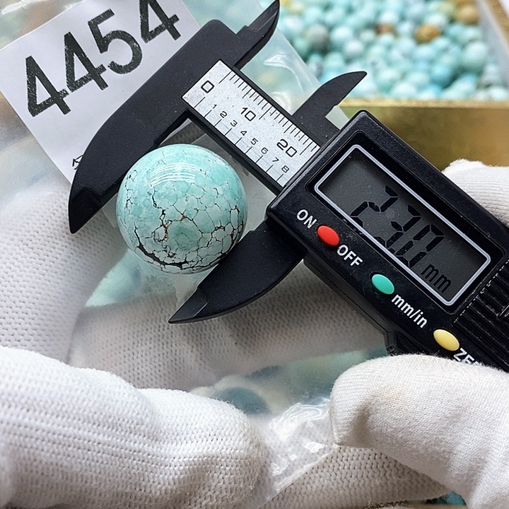 未镶嵌绿松石颈饰