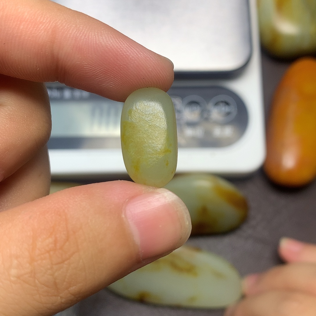 和田玉（糖玉）未镶嵌挂件