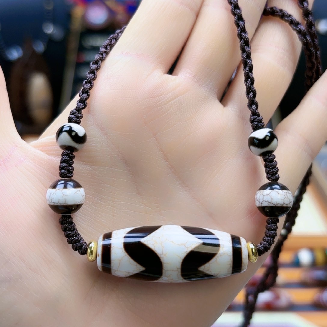 玛瑙/玉髓颈饰合金