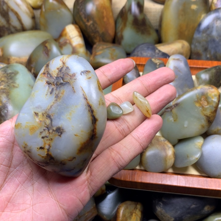 牧***马和田玉未镶嵌挂件