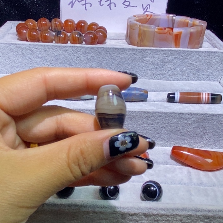 玛瑙/玉髓未镶嵌颈饰