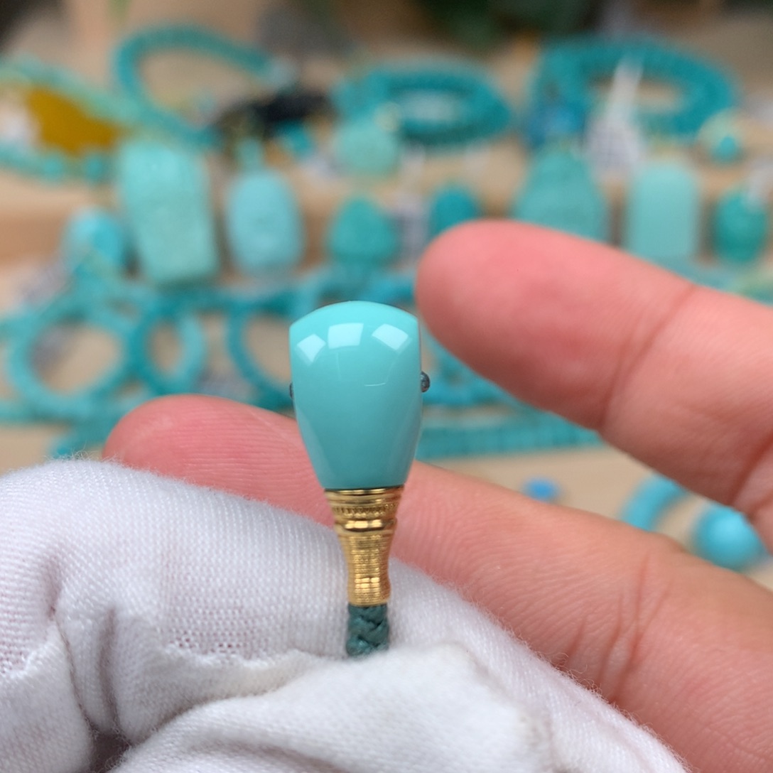 绿松石全品三通18K金镶嵌