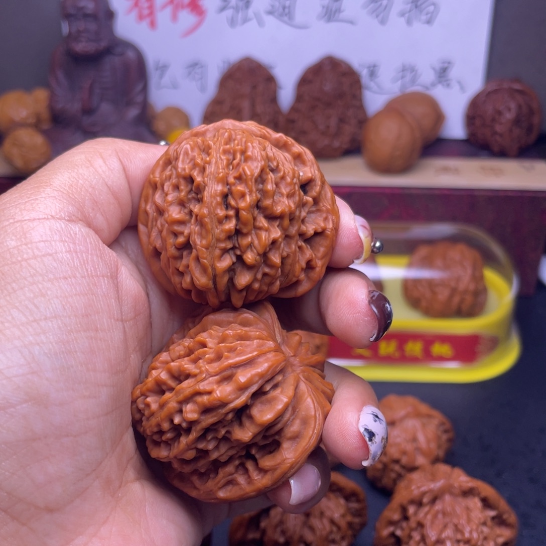 沧***粟桃核吊坠四座楼福利