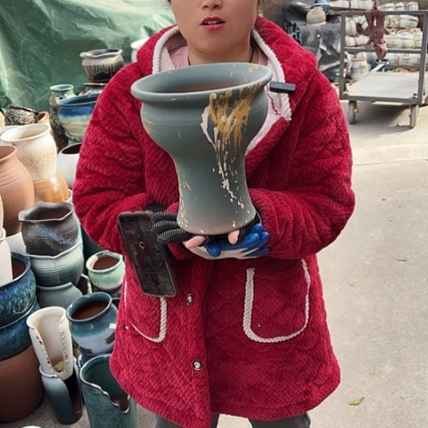 口21高23瑕疵盆子。