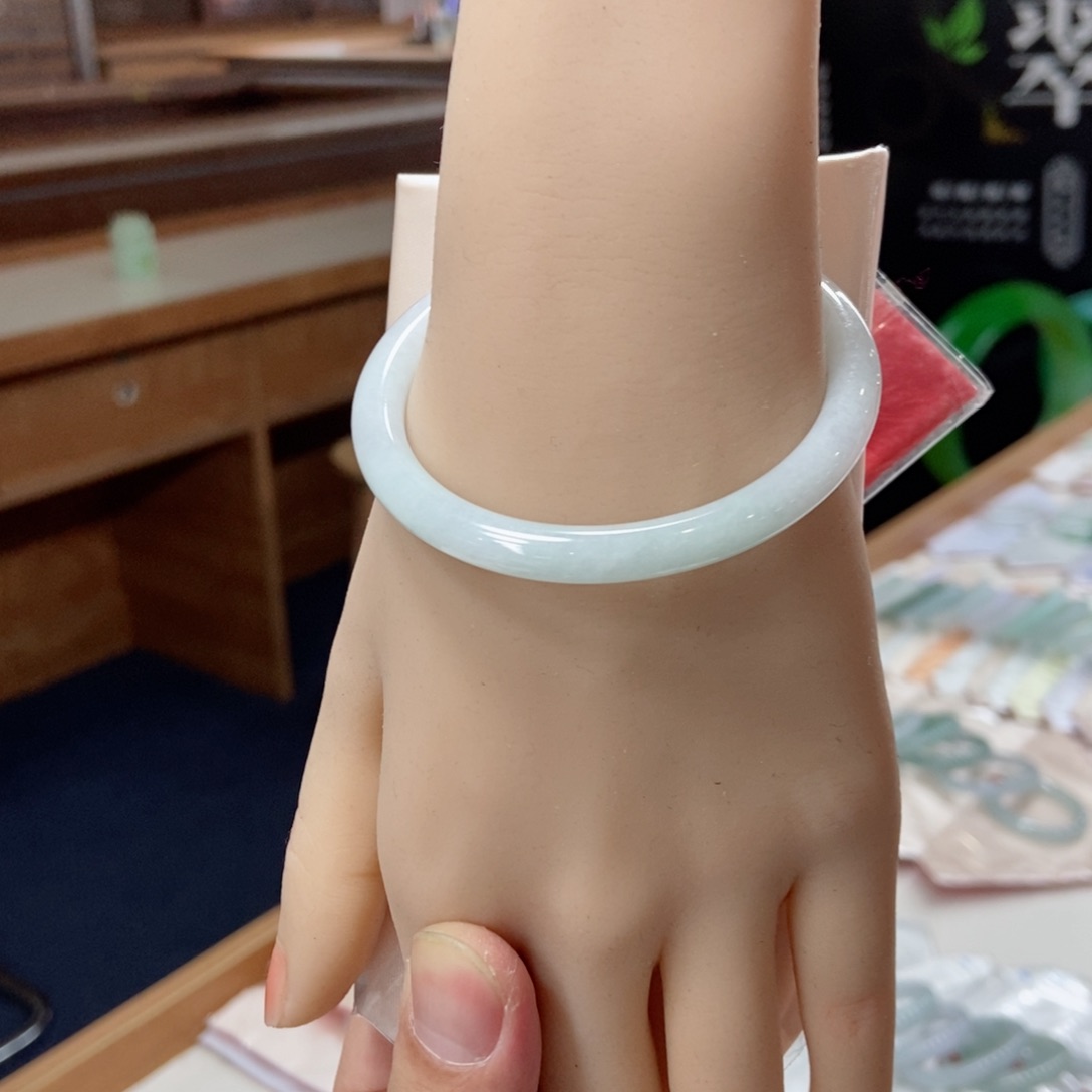 【闪购商品】翡翠手镯未镶嵌买断