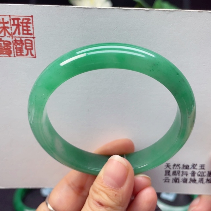 石英质玉手镯未镶嵌60-61