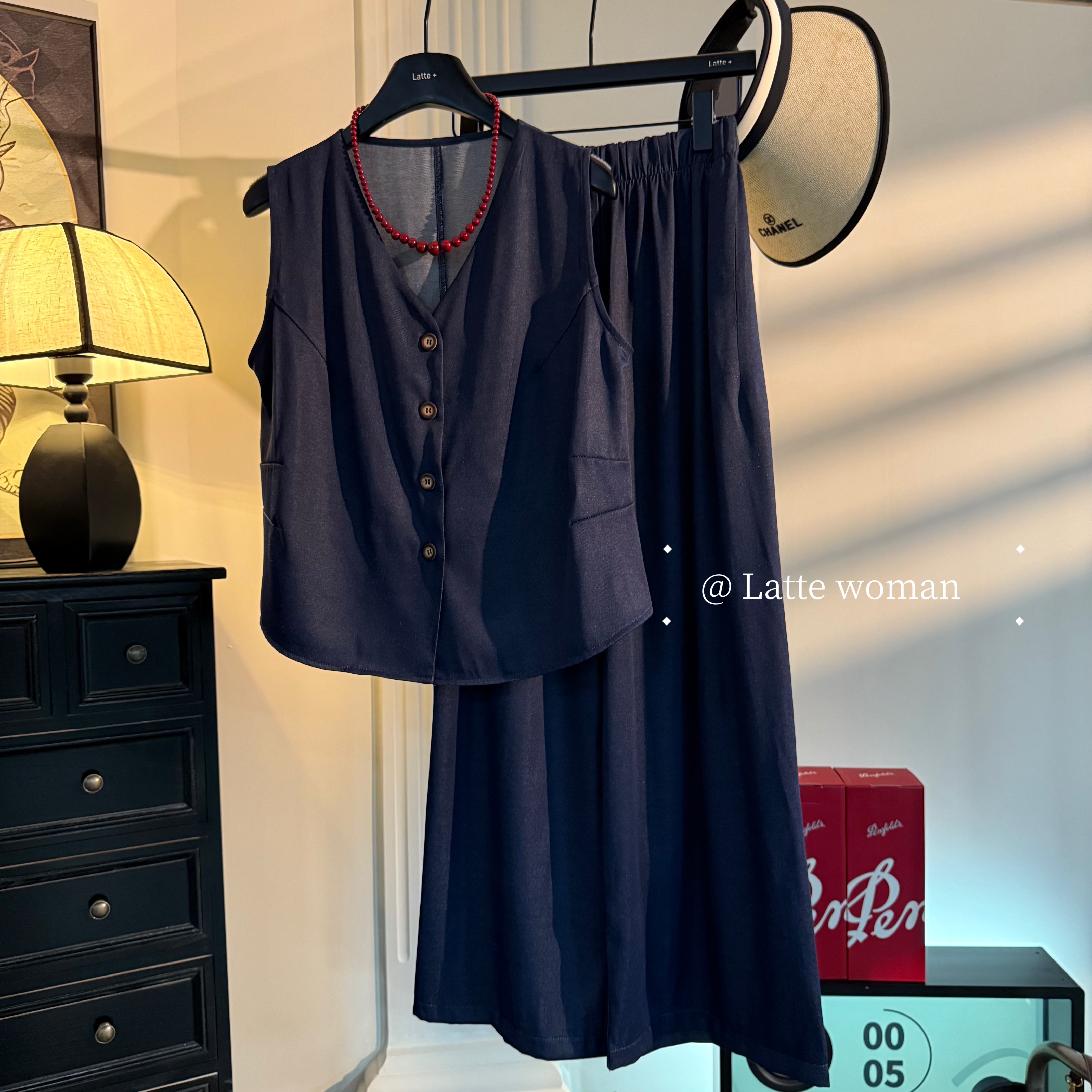 TZ7110#（爱西里）老钱风慵懒简约风马甲上衣+松弛感显瘦阔长裤套装