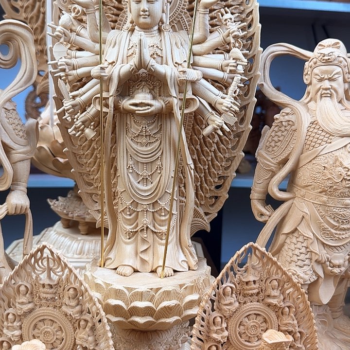 桧木千手观音43cm摆件