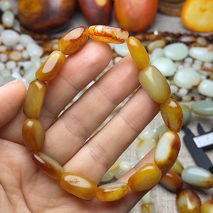 和田玉未镶嵌手链