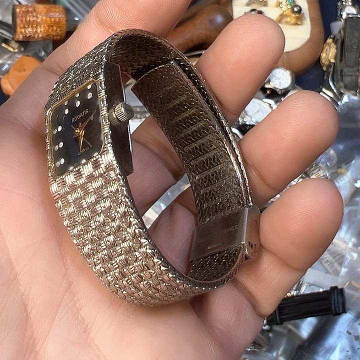 名仁中古欢迎大家柠***?