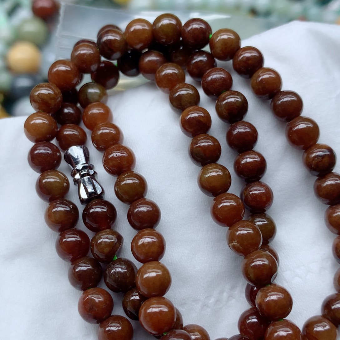 翡翠颈饰未镶嵌手串