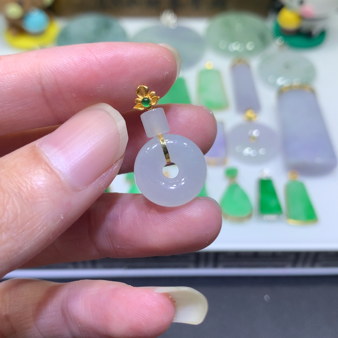 翡翠18K金镶嵌吊坠(不含链)